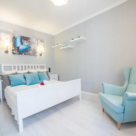 Апартаменты Madelaine By Renters *