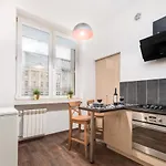 شقة Madelaine By Renters وارسو