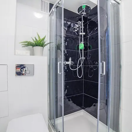 דירה Madelaine By Renters