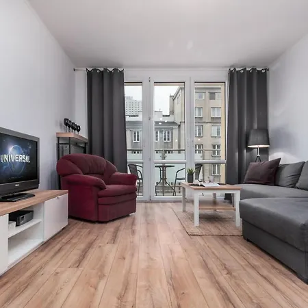 Madelaine By Renters * Warsaw