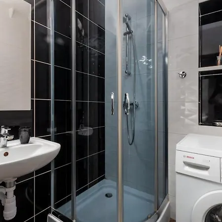 Madelaine By Renters * 바르샤바