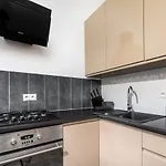 Madelaine By Renters * Warszawa